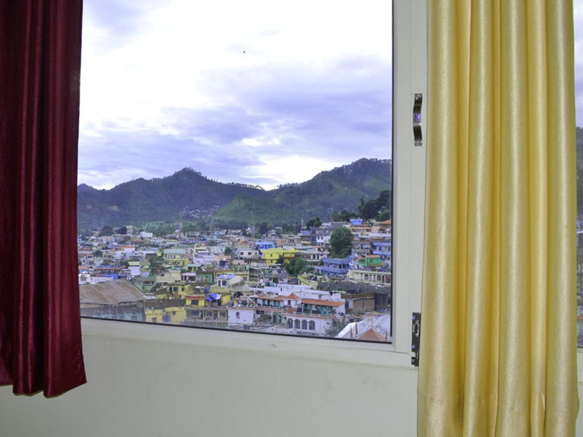 Oyo 37525 Hotel Mall Palace Pithorāgarh Kültér fotó