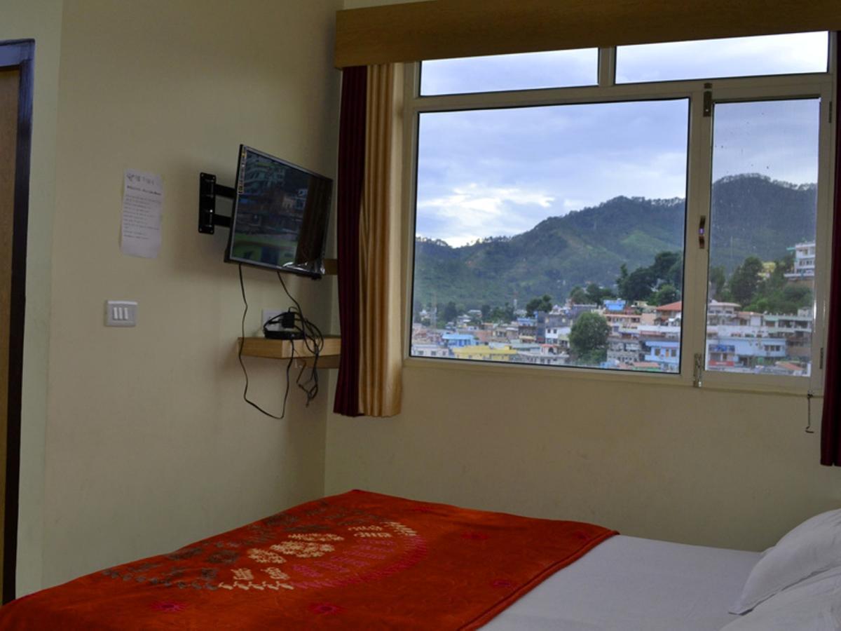 Oyo 37525 Hotel Mall Palace Pithorāgarh Kültér fotó
