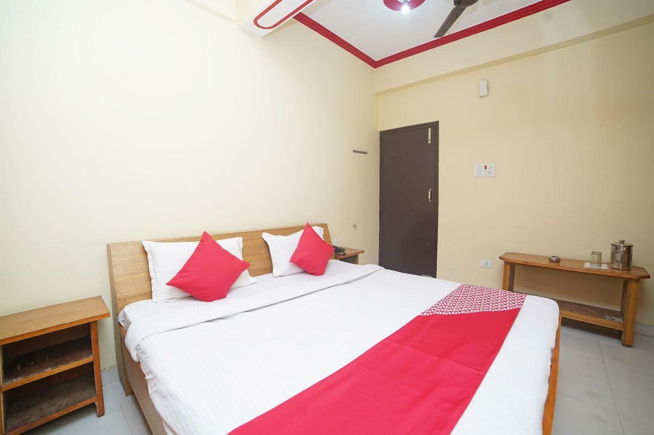 Oyo 37525 Hotel Mall Palace Pithorāgarh Kültér fotó