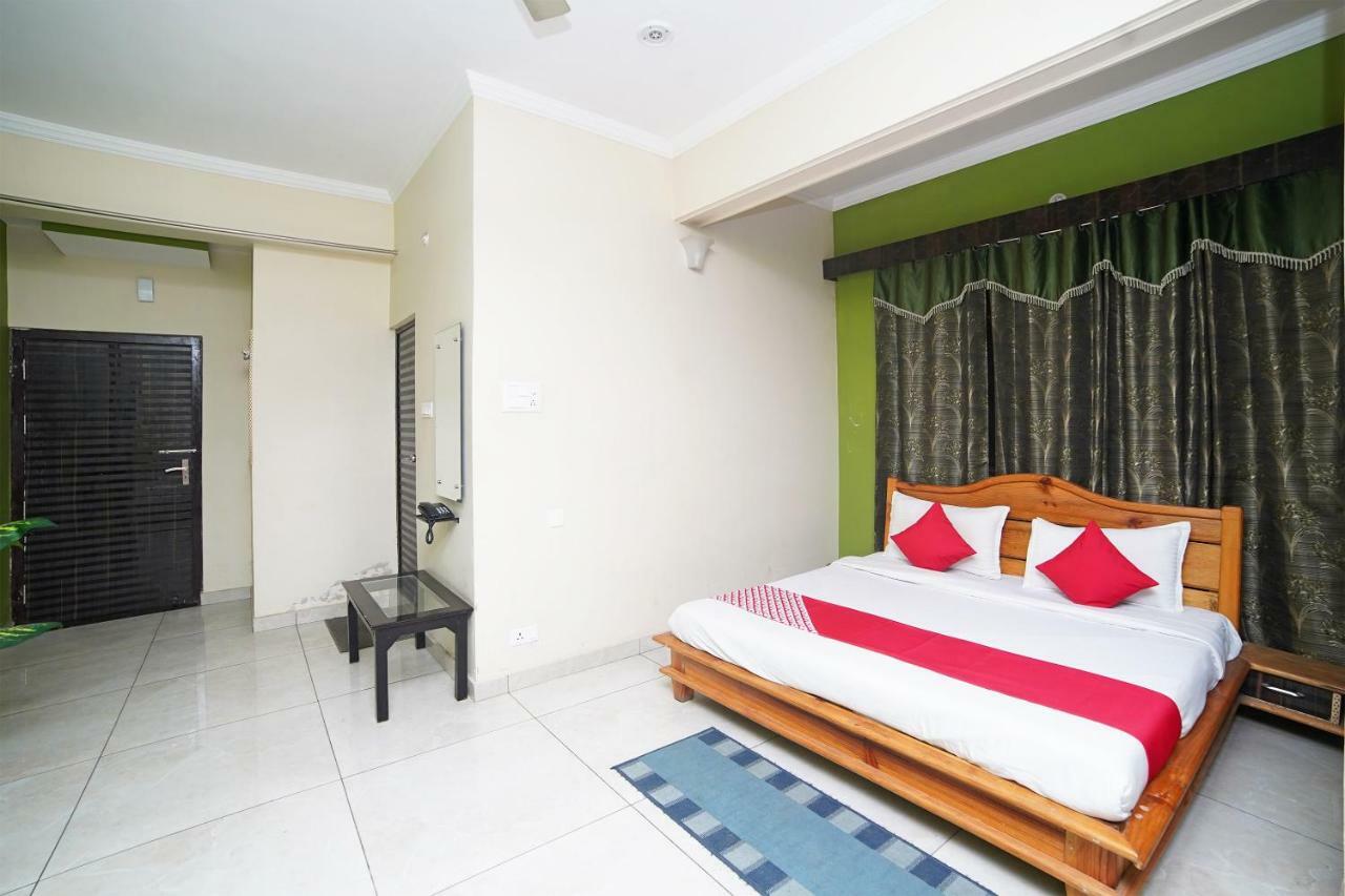 Oyo 37525 Hotel Mall Palace Pithorāgarh Kültér fotó