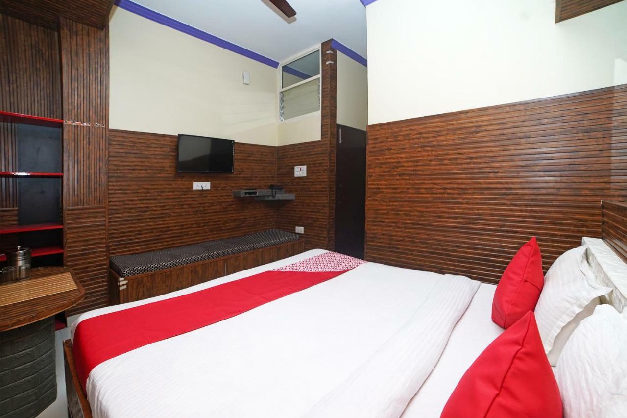 Oyo 37525 Hotel Mall Palace Pithorāgarh Kültér fotó