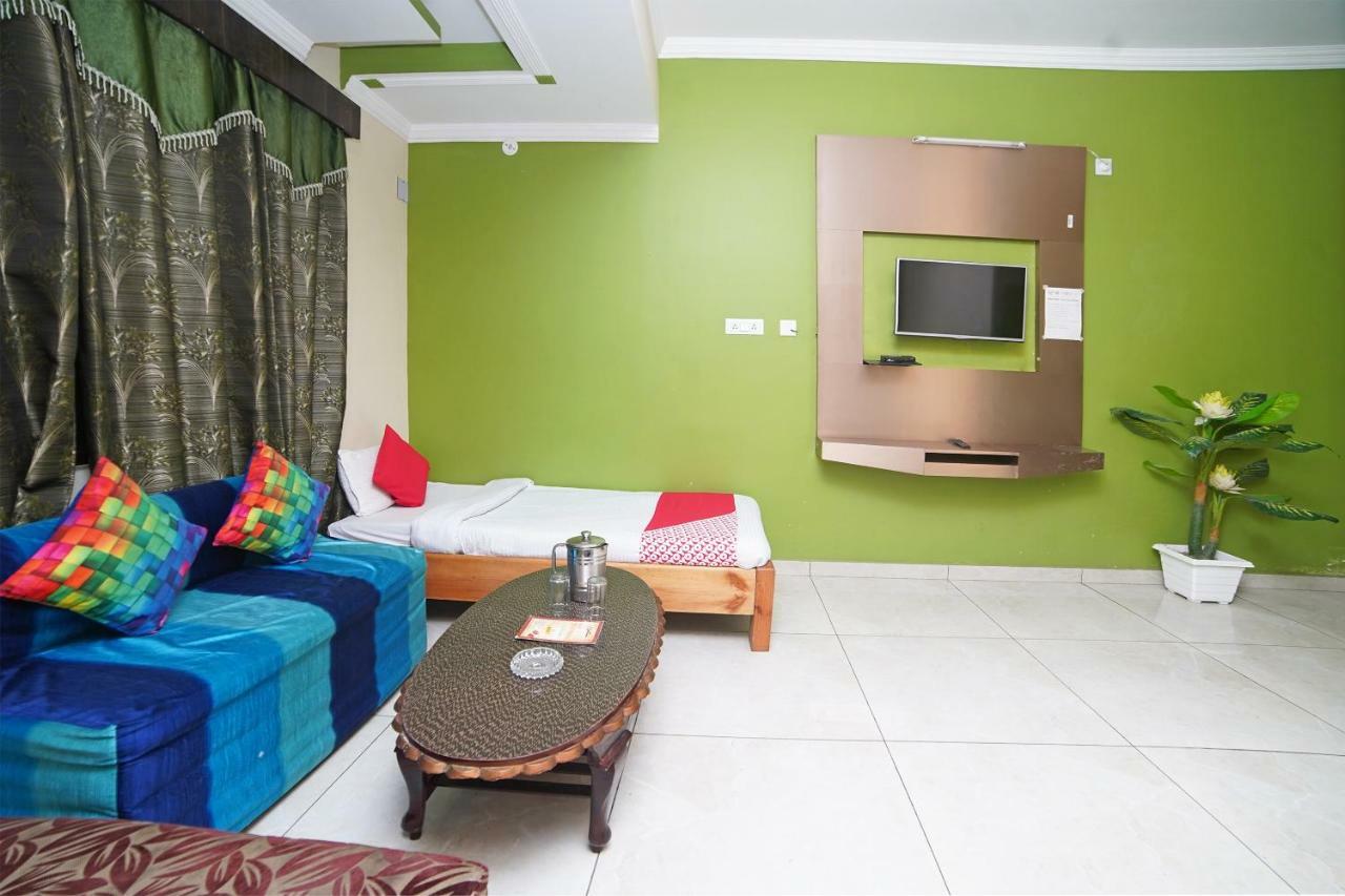 Oyo 37525 Hotel Mall Palace Pithorāgarh Kültér fotó