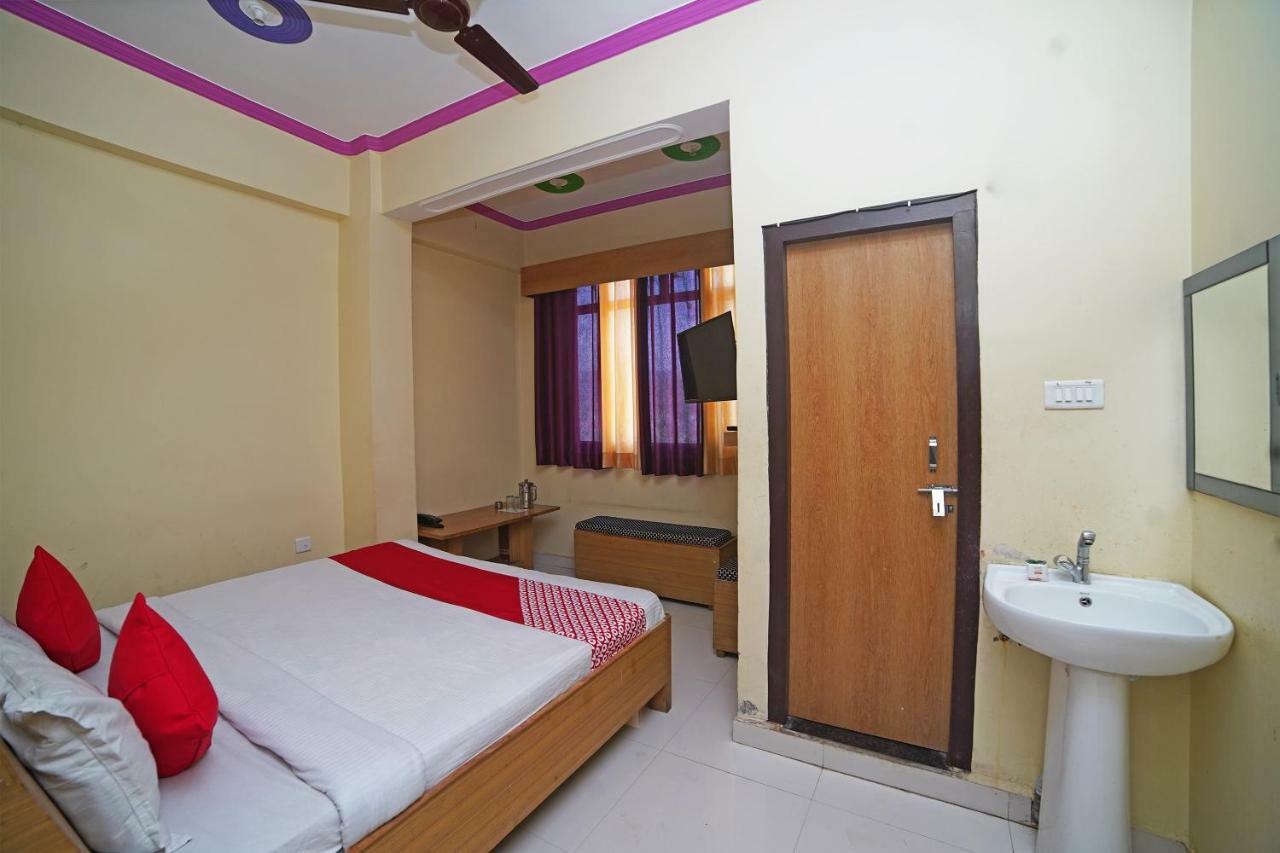 Oyo 37525 Hotel Mall Palace Pithorāgarh Kültér fotó